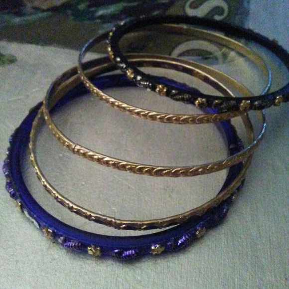 Vintage bracelets - Picture 2 of 5